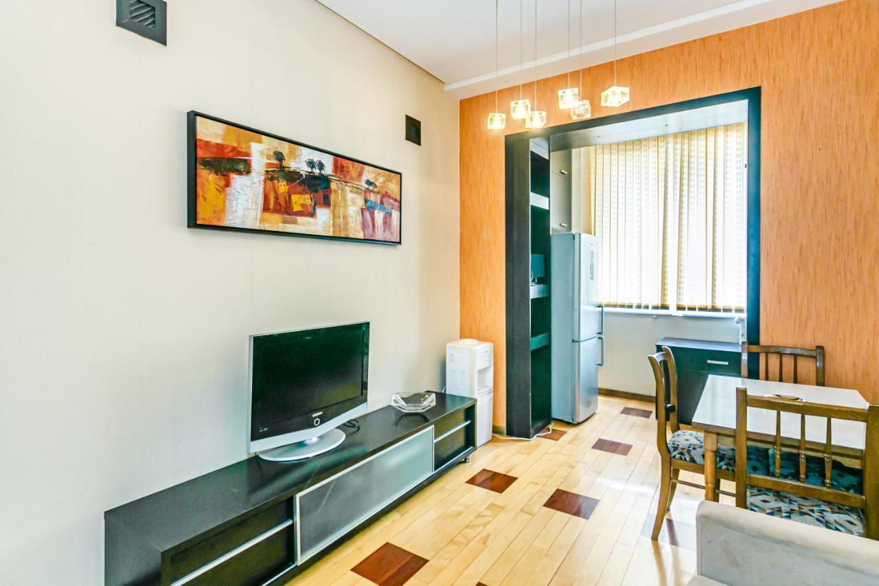 Lovely Sweet Apartment Баку Экстерьер фото