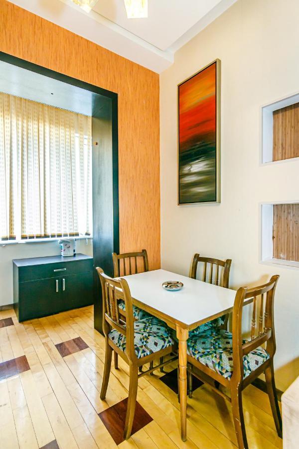 Lovely Sweet Apartment Баку Экстерьер фото